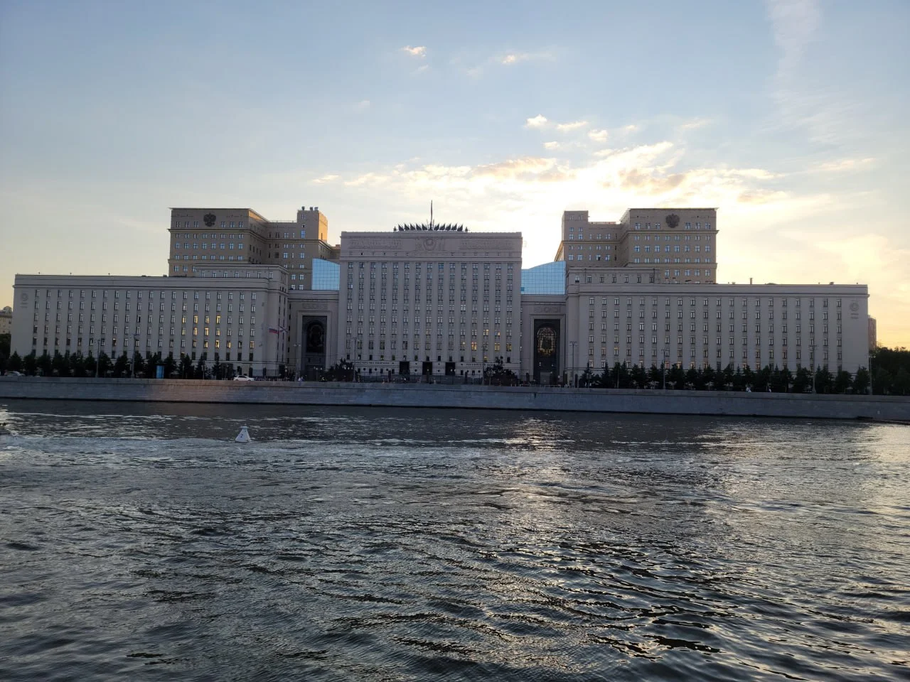 Собянин: над Москвой за ночь сбит 21 беспилотник