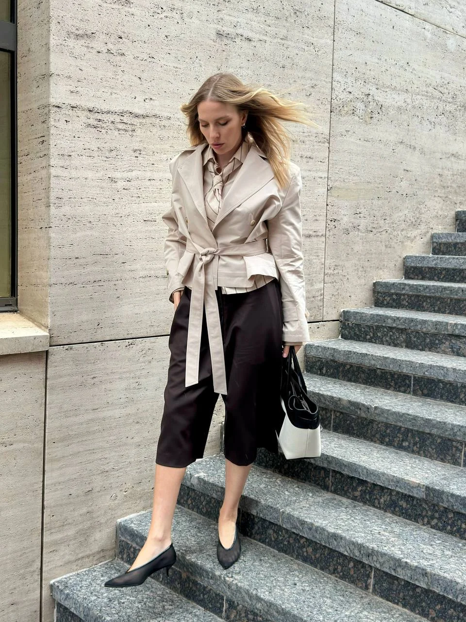 #lookoftheday тренч Anna Pekun рубашка с галстуком Monreve бермуды Belartes сумка CNS туфли Lime