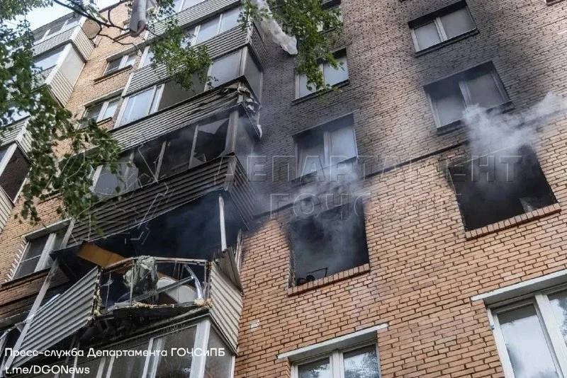 Пожар с пиротехникой на юге Москвы: один погибший