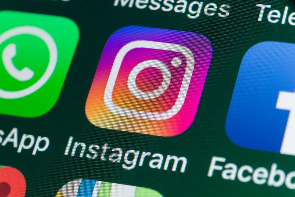 Instagram убирает рутинный первый монтаж — у автора остаётся выбор, где автоматике доверить ритм