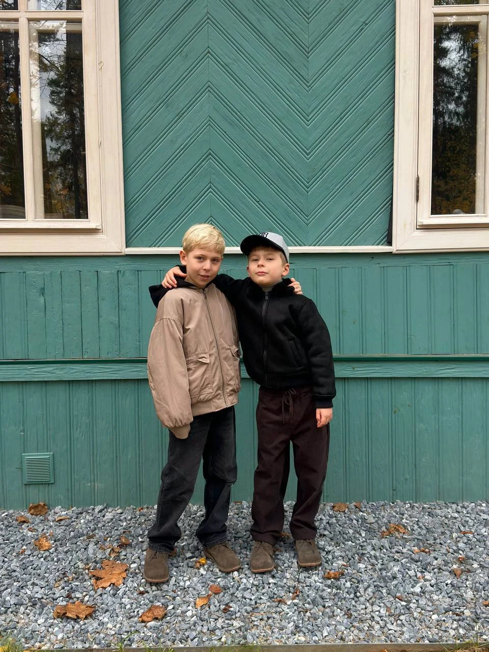 Вчера устроили себе небольшой семейный выходной в Переделкино 🍂🤎