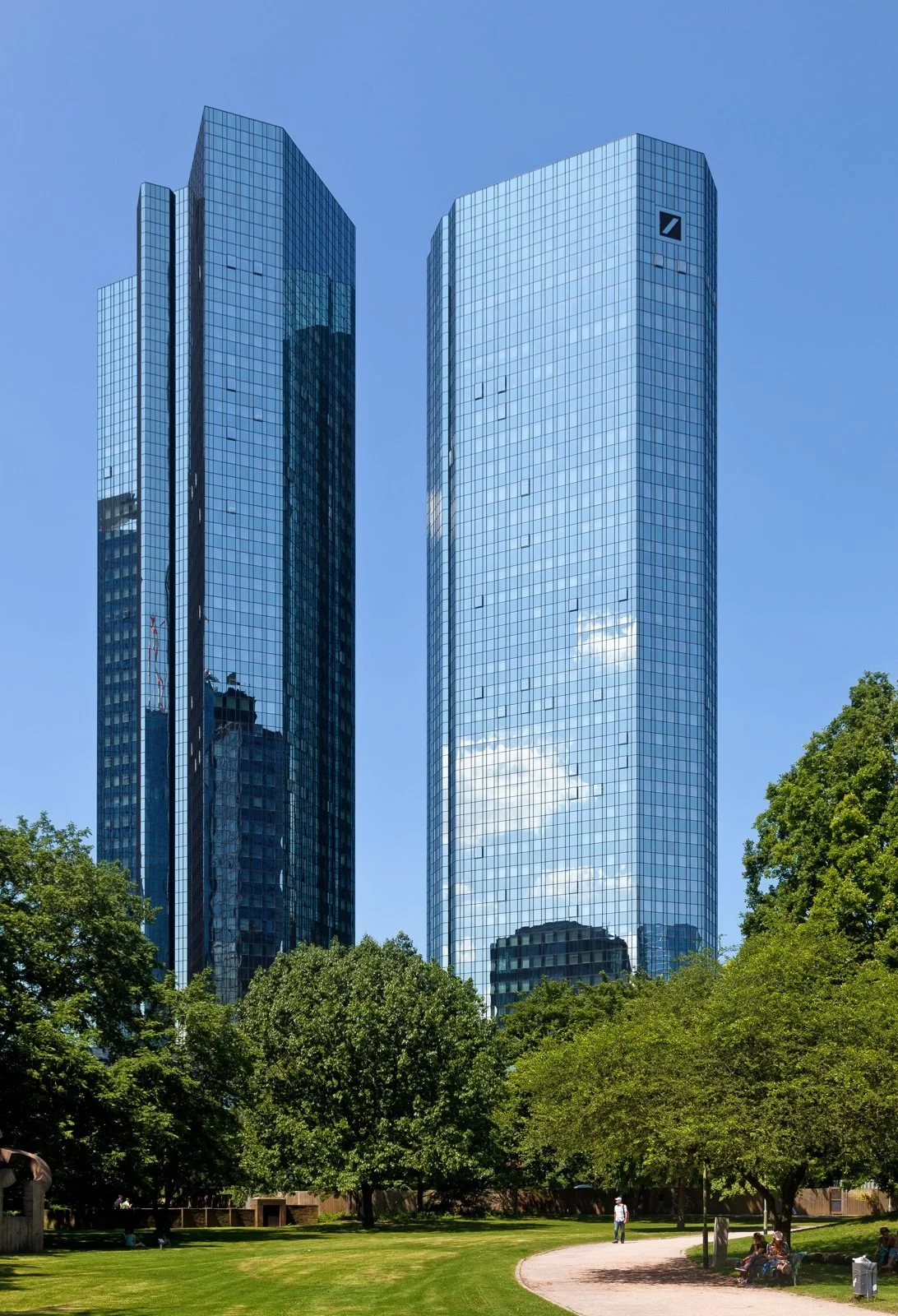 Deutsche Bank и UniCredit подали в суд на Linde из-за убытков от санкций против России