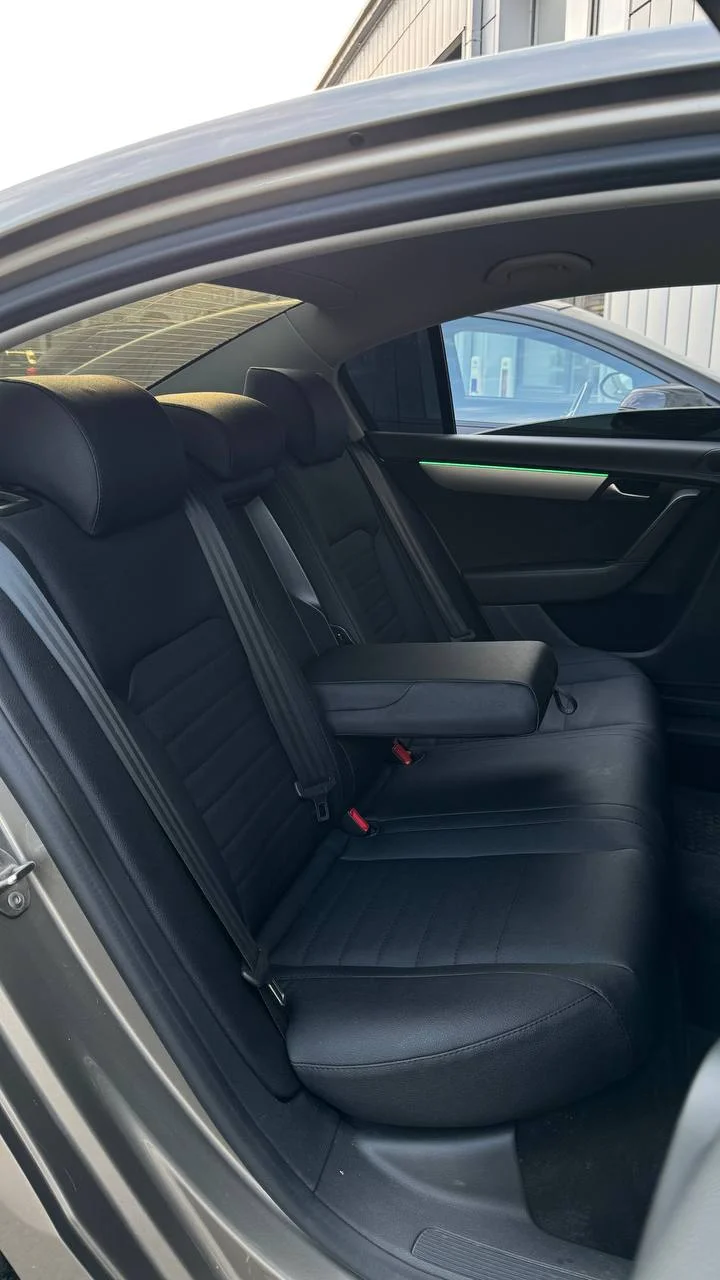 VW Passat B7

Пошит и установлен комплект каркасных чехлов в категории Gold, экокожа Дакота на