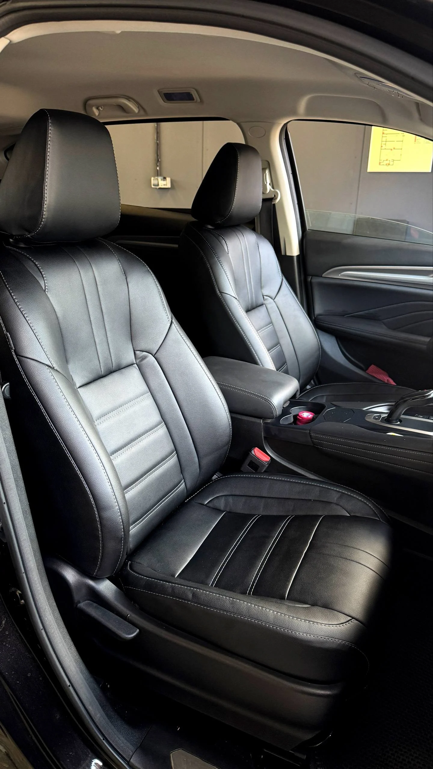 Haval F7 Пошит и установлен комплект каркасных челов в категории Base + в черном цвете и серой