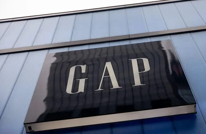 Best Buy, Gap и Dick’s усиливают ИИ прямо в контуре e-commerce