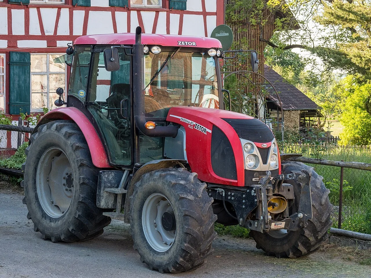 Чешский Zetor после 80 лет переносит производство тракторов в Индию