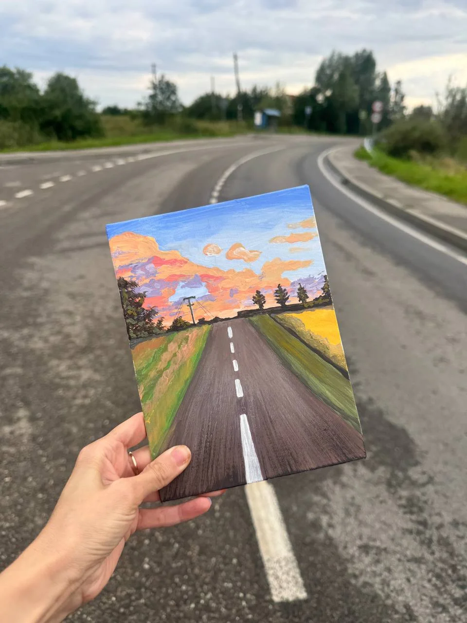 С Днём туризма! 🎒 Раньше для меня это было просто хобби: поглазеть на новые места, поесть местную