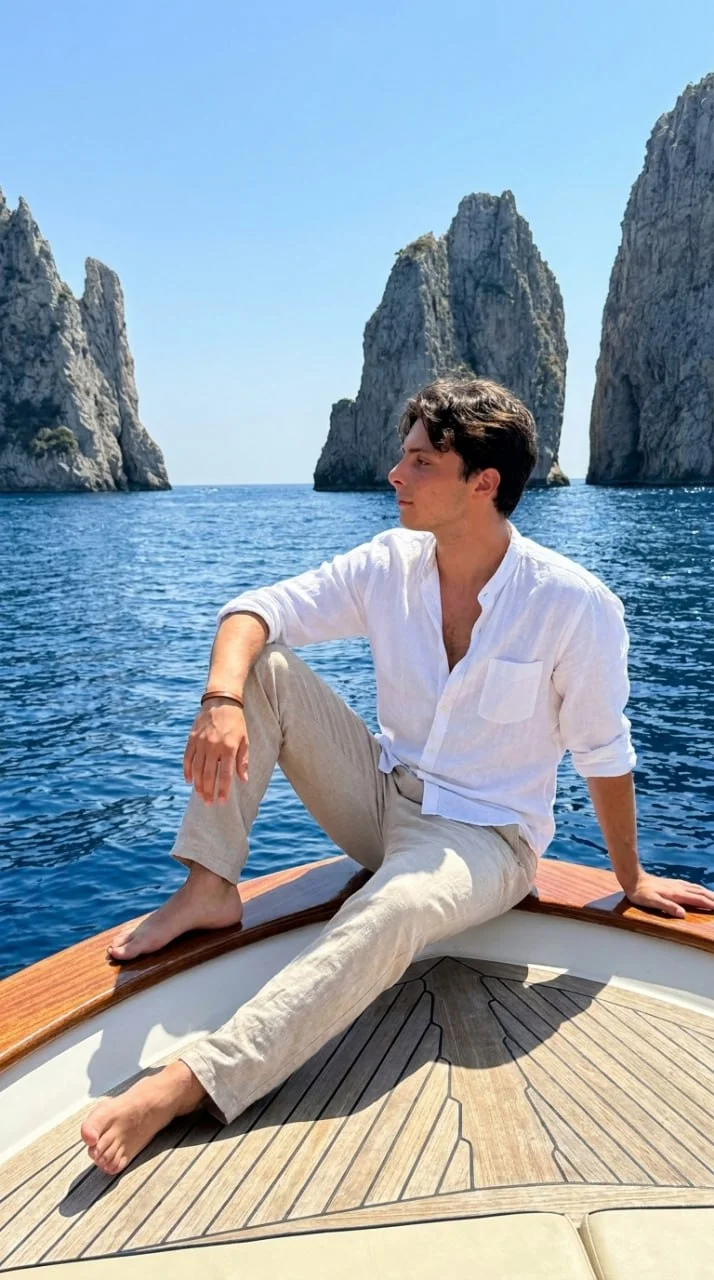 ⛵️ Фото на яхте на фоне скал