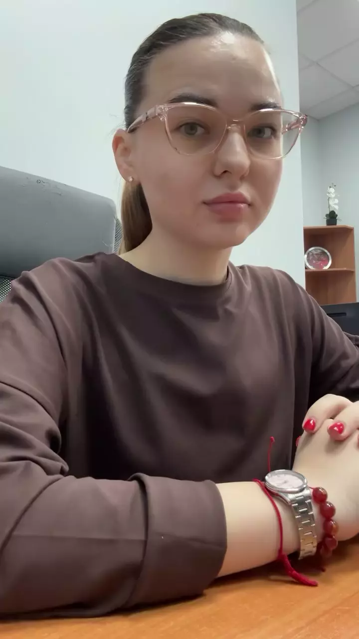 Менеджер по продажам стала лучшей в компании по итогам работы — и в награду получила… блокнот