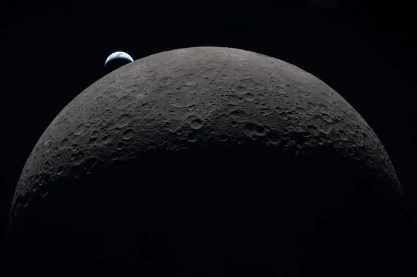 Луна.

Фото: NASA