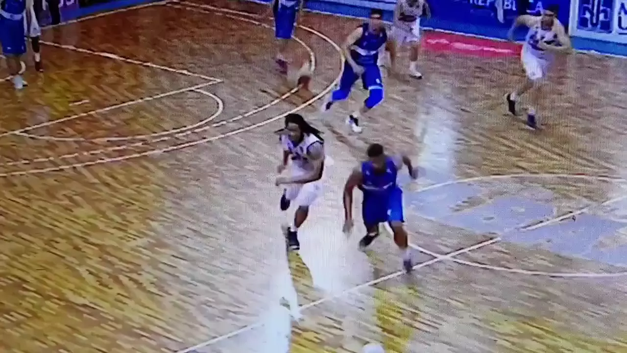 В сети найдено лучшее видео в истории баскетбола 🏀