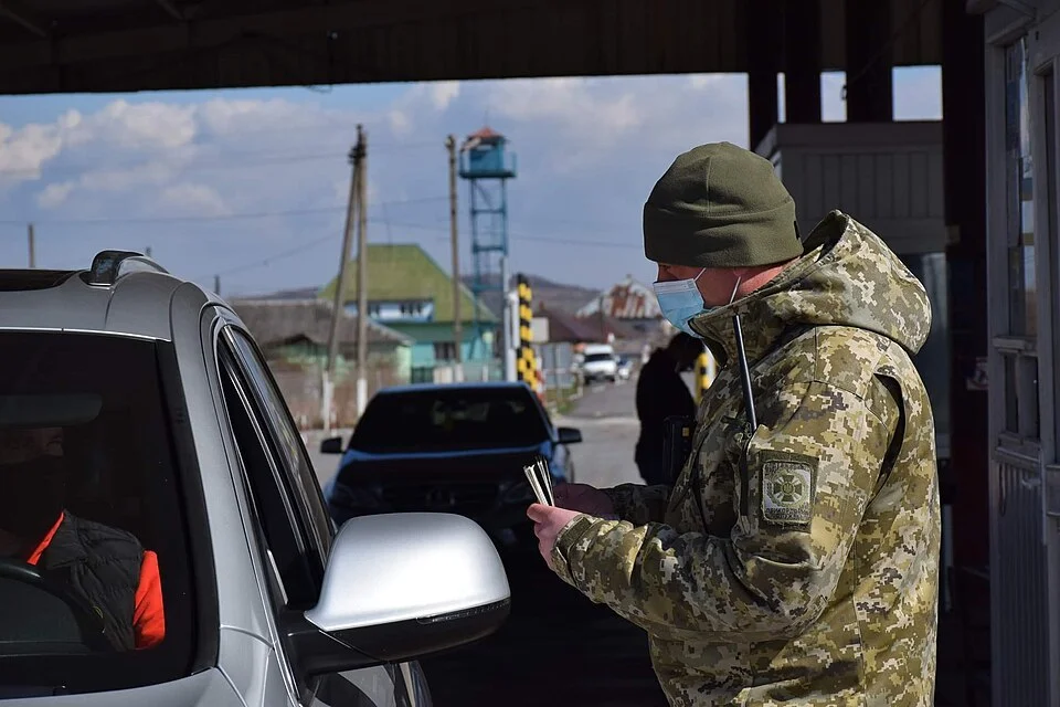 ЕС ужесточает временную защиту для украинцев призывного возраста