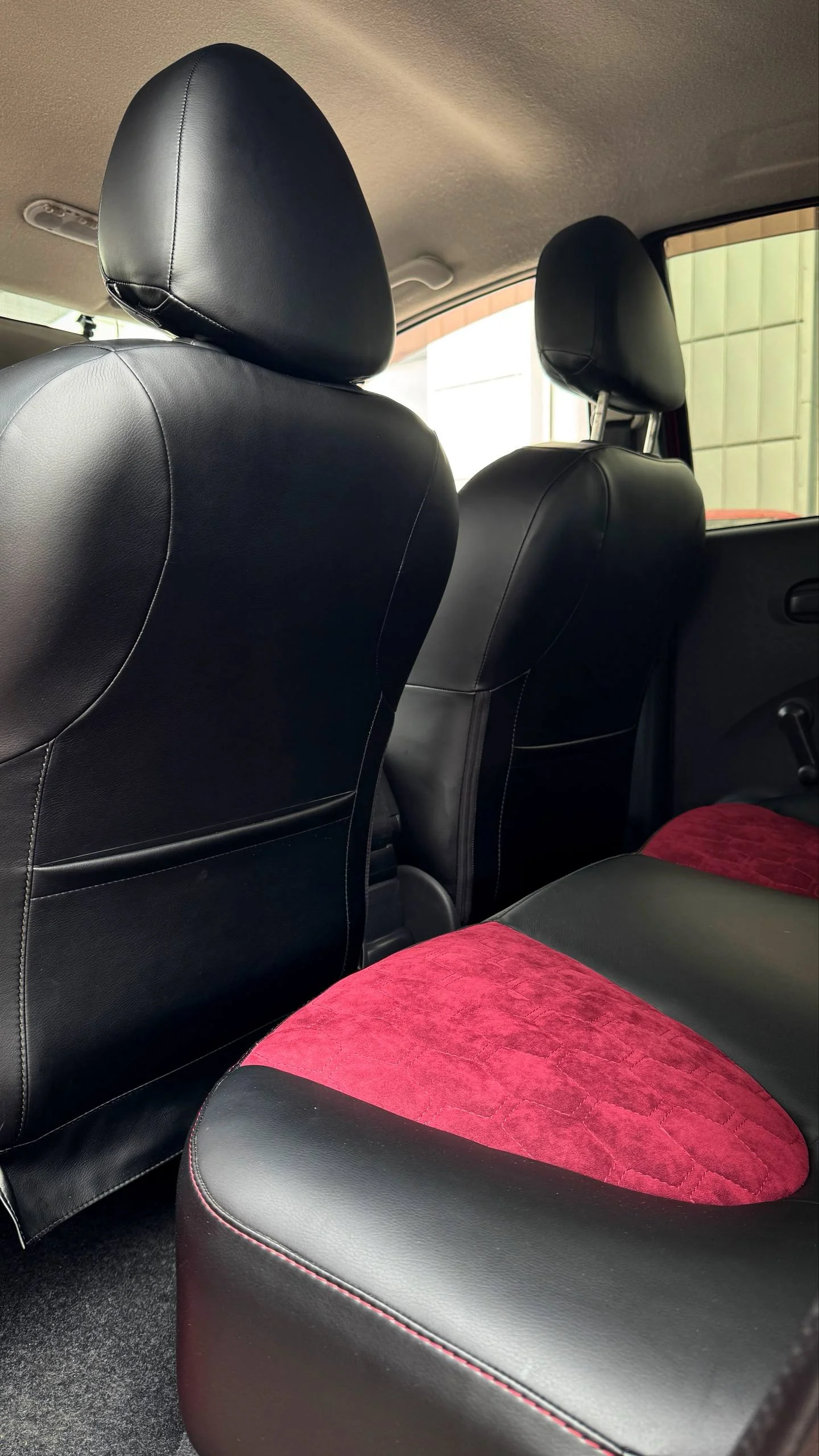 Nissan Micra Пошит и установлен комплект в категории Base+ с усилением переднего ряда, в