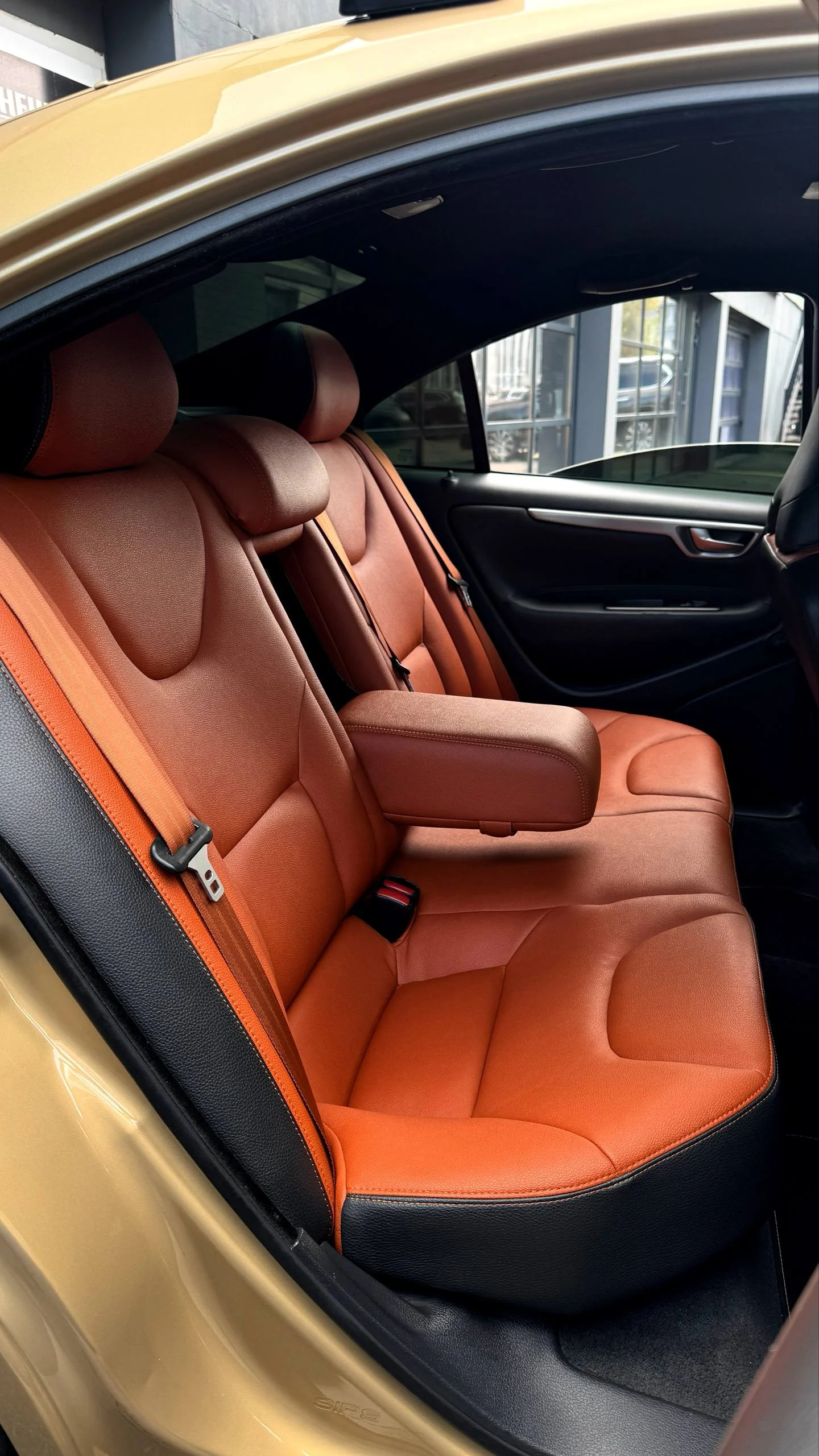 Volvo S60 (1 рест)