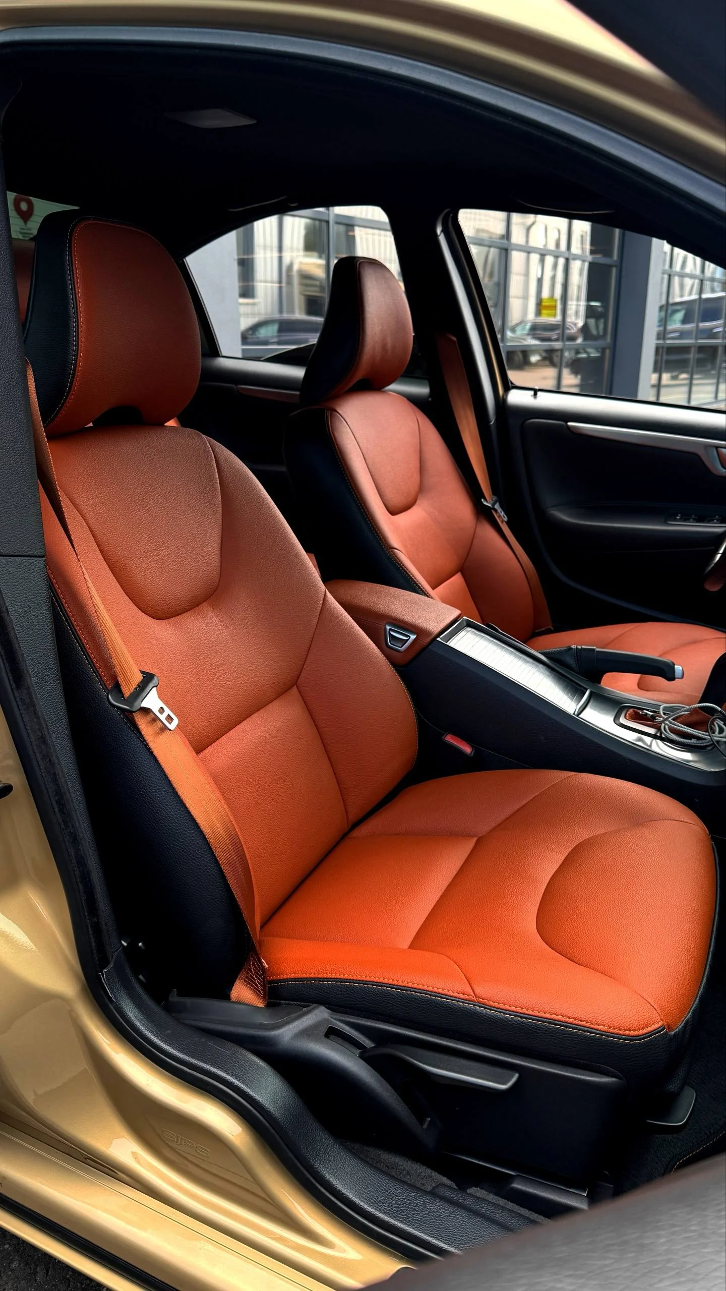 Volvo S60 (1 рест)