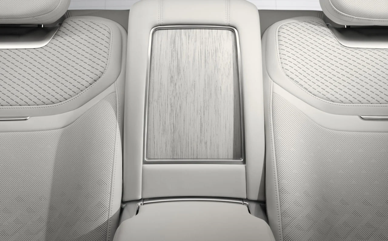 Range Rover SV Ultra: Дворец на колесах, который сияет ярче будущего! ✨