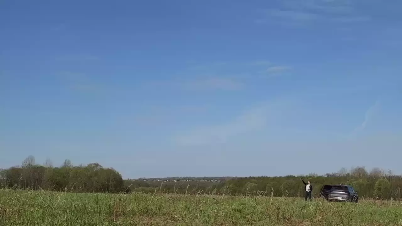 Товарищь занимается