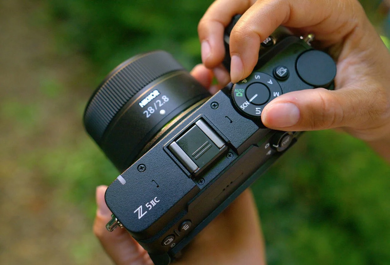 Nikon показала Z5IIC - новую полнокадровую беззеркалку с начинкой уровня Z5II, но в более
