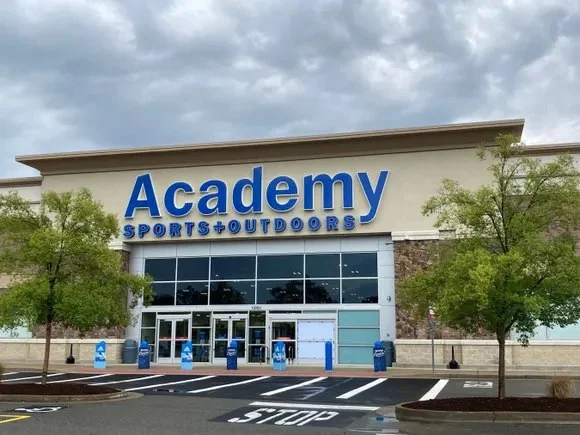 🏃 Academy Sports вывела 300+ магазинов в маркетплейс Instacart с доставкой за час