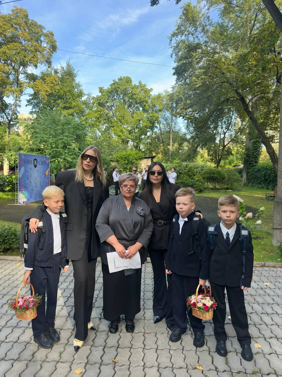 Поздравляю всех с 1 сентября🎉