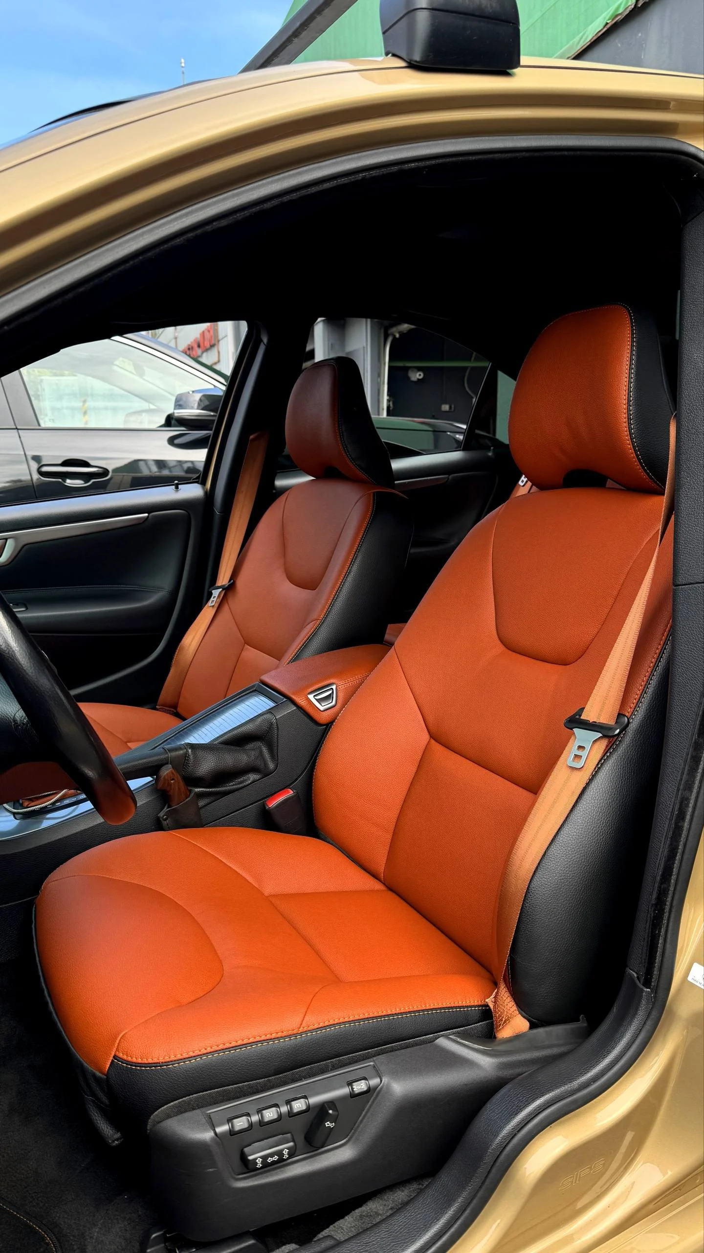 Volvo S60 (1 рест)