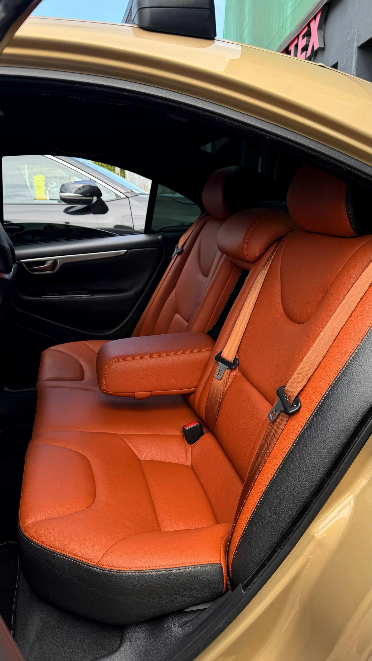 Volvo S60 (1 рест)