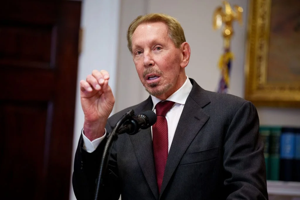TIME: Oracle уволила до 30 000 сотрудников на фоне разворота в ИИ