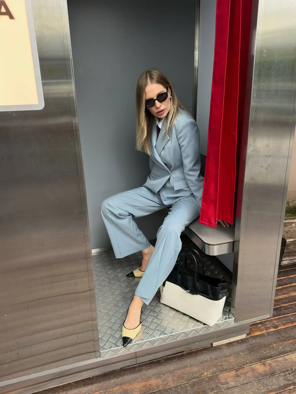 Вдруг вы ищите в чем пойти на 1 сентября, а тут я! В костюме lovefirst 💅🏼