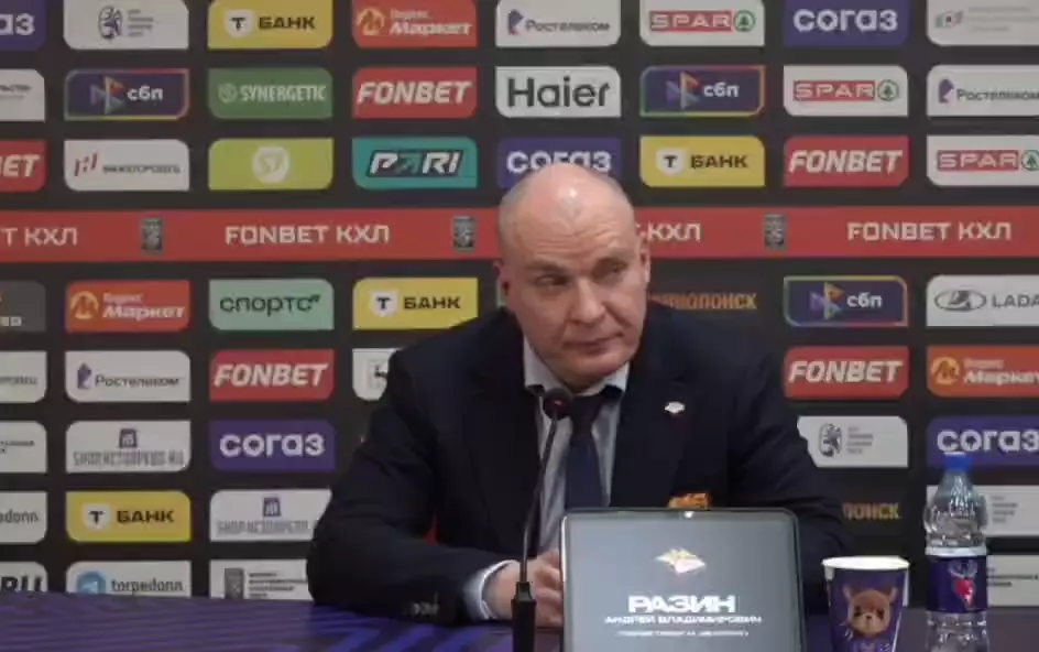 🎙 Главный тренер 🦊 "Металлурга" Андрей Разин после поражения от 🦌 "Торпедо" (2:3 ОТ) - о методах