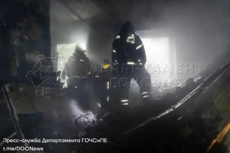 Пожар с пиротехникой на юге Москвы: один погибший