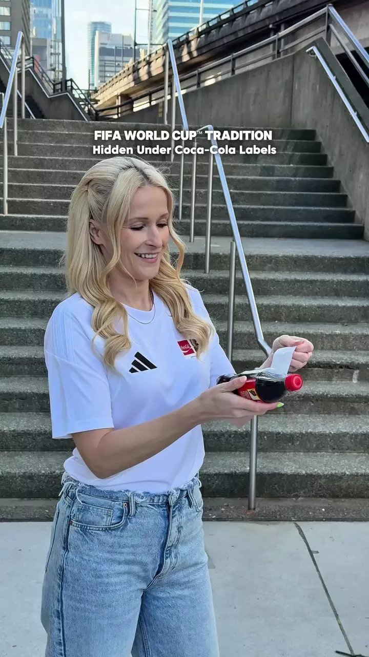 Coca-Cola запустила коллаборацию с Panini в США и Канаде 😨