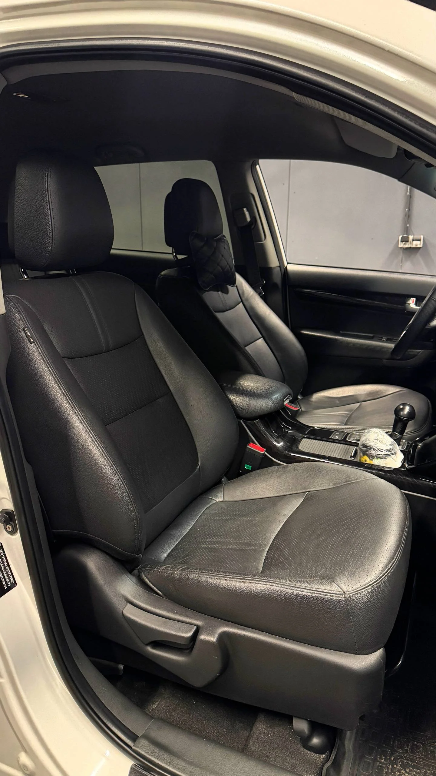 Kia Sorento 

Замена нижних подушек водительского и пассажирского кресел
