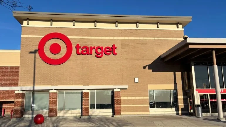 🎯 У Target рост спроса сместился в hardlines, beauty и food