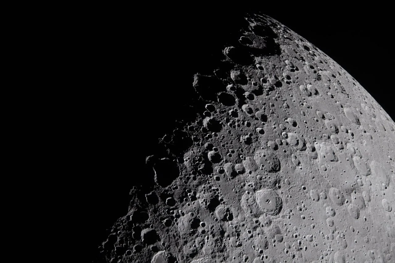 Луна.

Фото: NASA