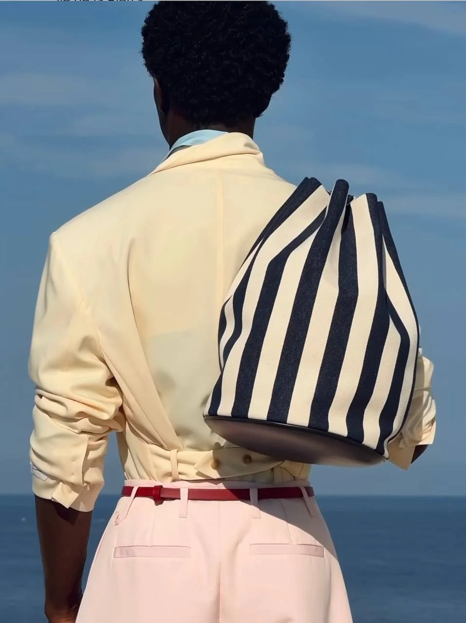 Просто какая-то услада для глаз от последнего показа Jacquemus
