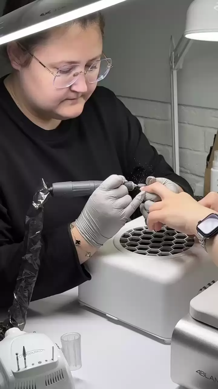 Девчонки, всем привет!