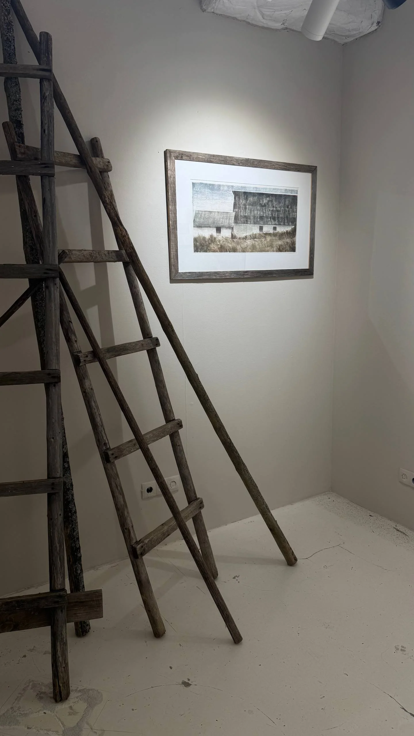 Пересматривала фотографии с последнего пресс-показа в КУБе и поняла, что из десятков совершенно